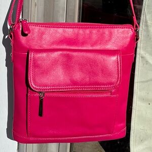 Hot pink leather Giani Bernini bag